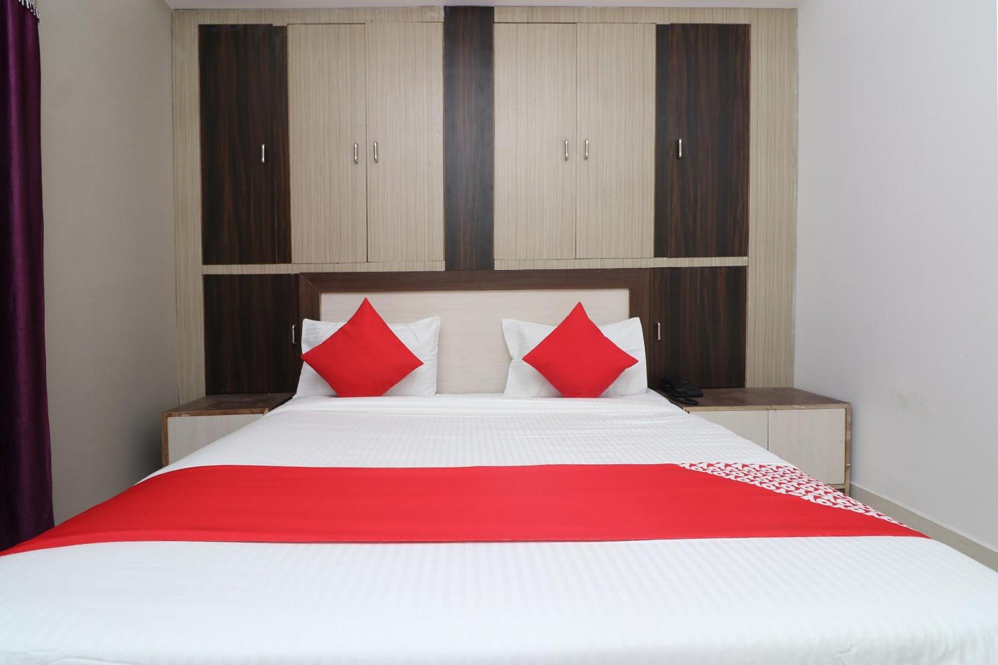 Hotel O Swastik Resort Colonelganj Exterior photo