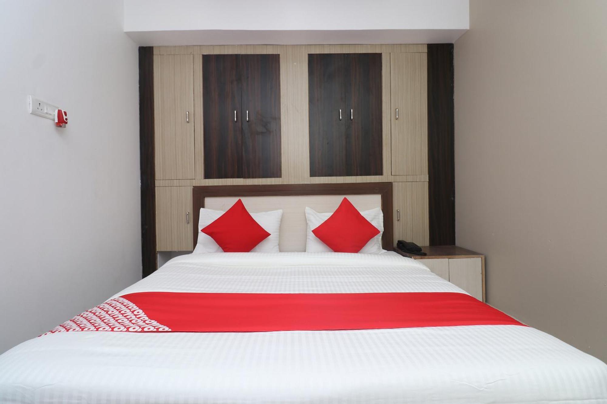 Hotel O Swastik Resort Colonelganj Exterior photo